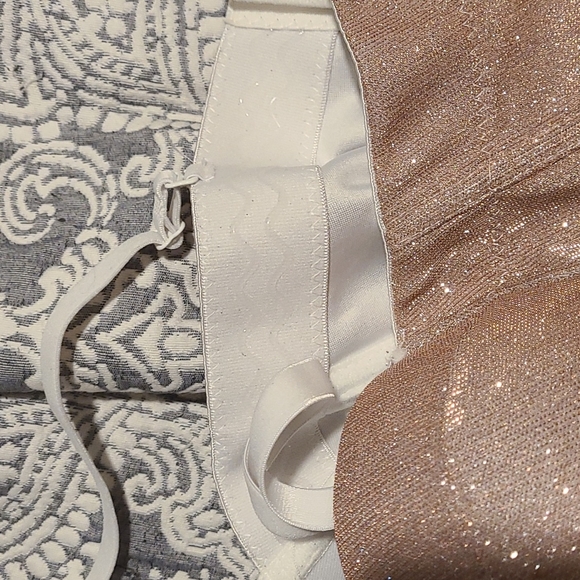 Pink crop tank - Picture 3 of 3